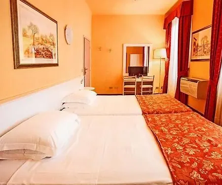 Hotell Nazionale 3*