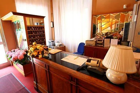 Nazionale فندق 3*